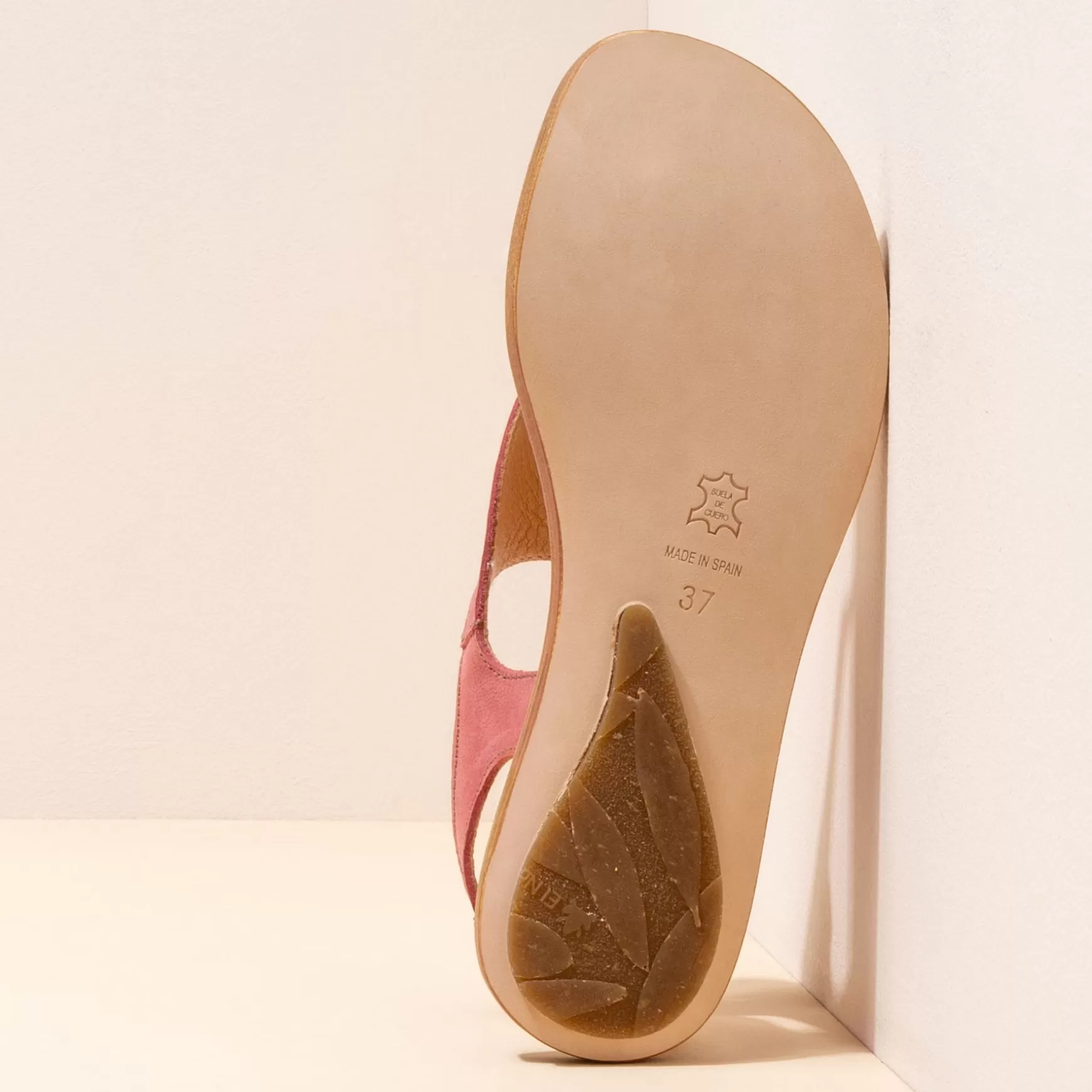 coratina_17.webp El Naturalista Sandaler<5710 Coratina