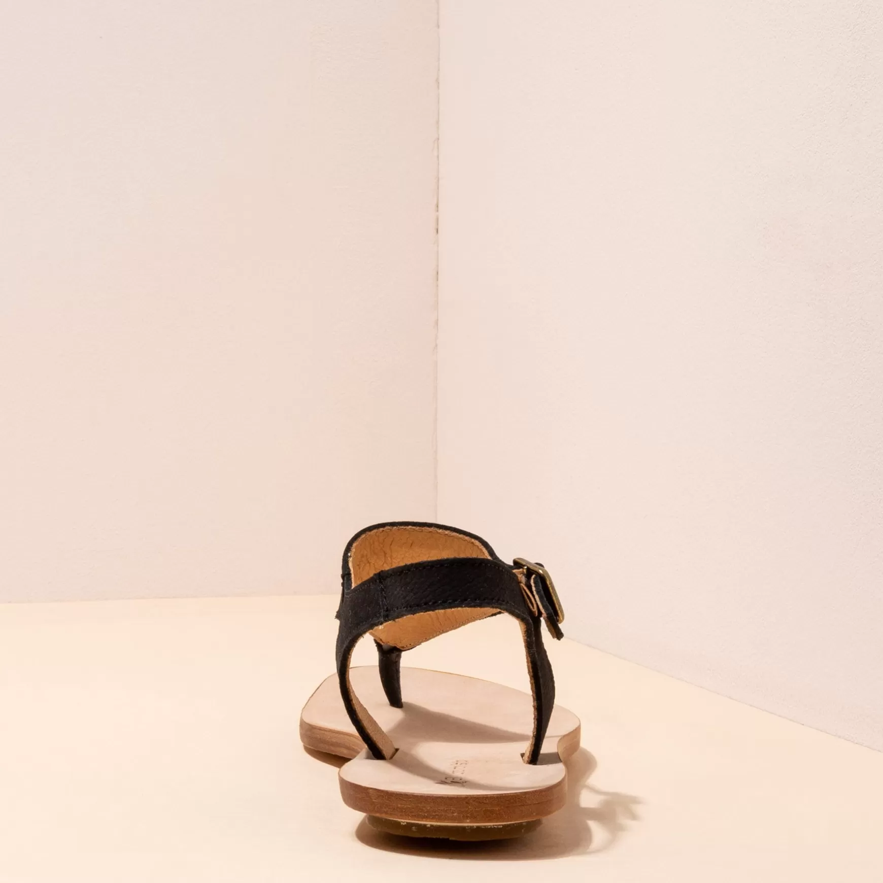 coratina_4.webp El Naturalista Sandaler<5710 Coratina