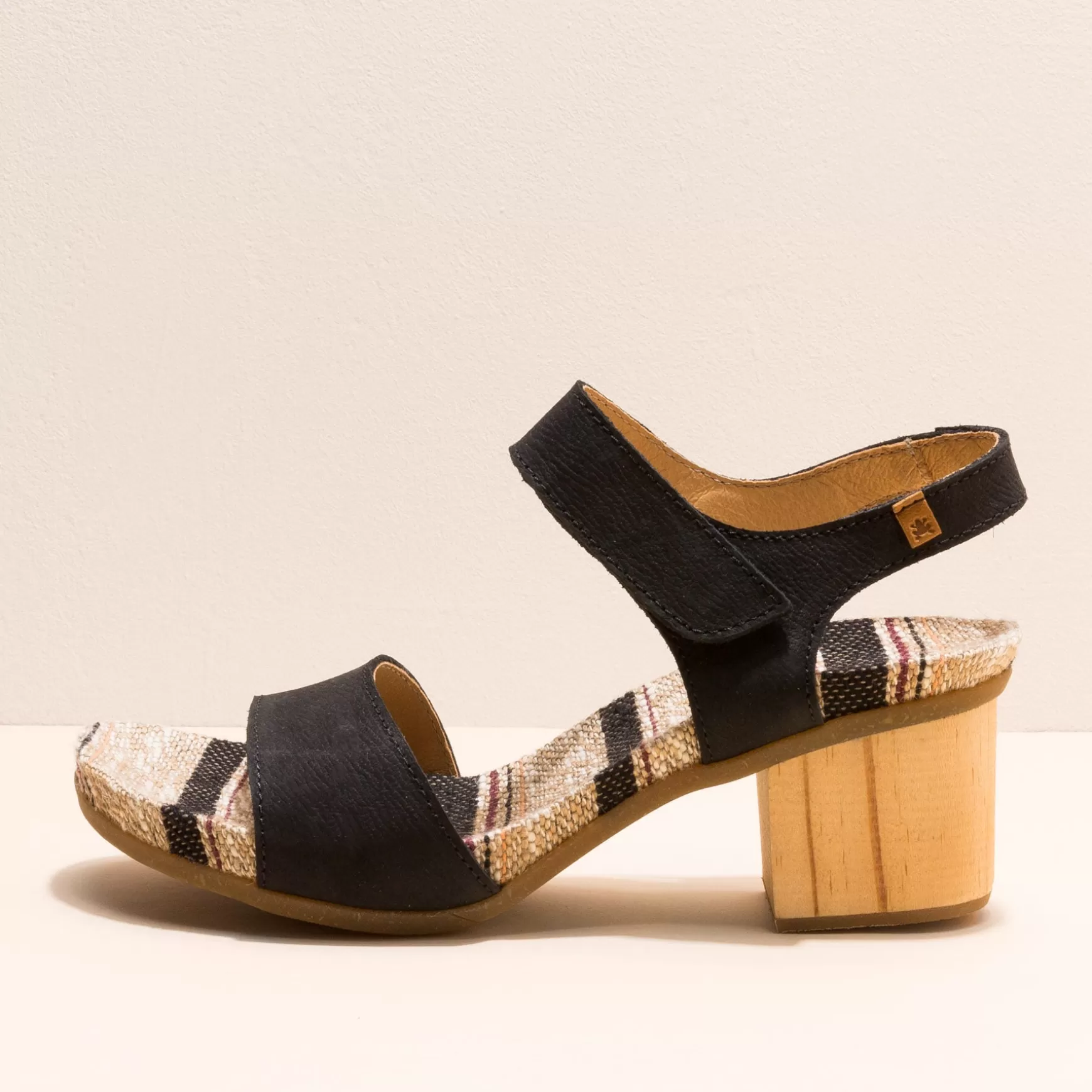 El Naturalista Sandaler Med Hæl<5562 Deba Behagelig Sort