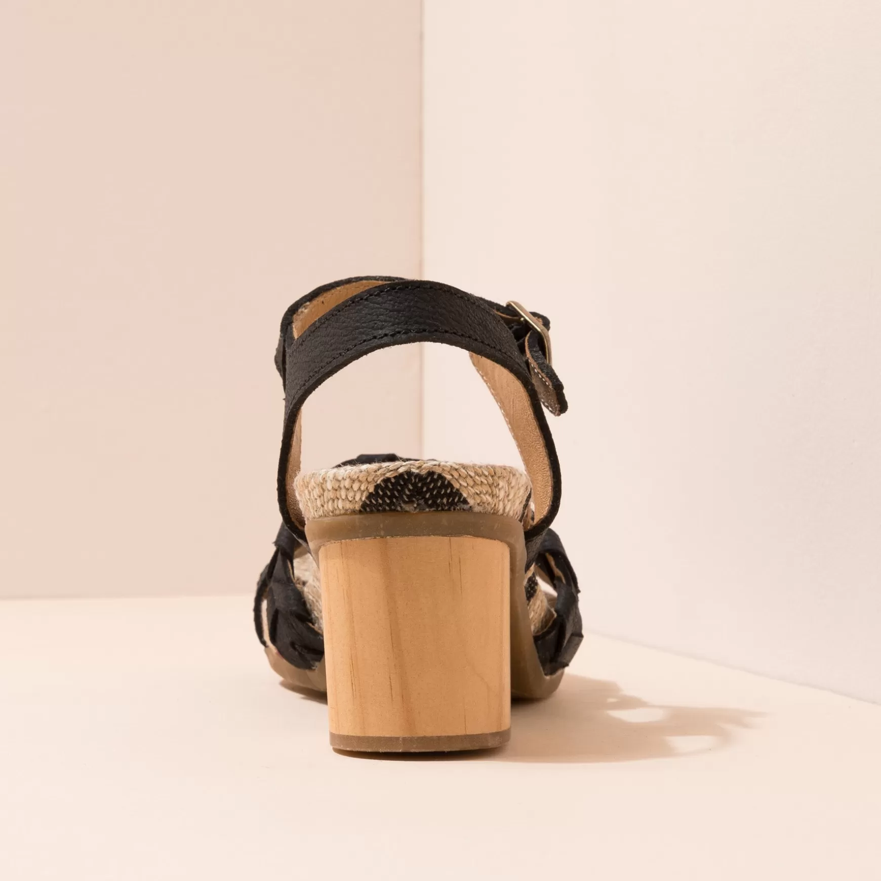 deba_4-2.webp El Naturalista Sandaler Med Hæl<5560 Deba