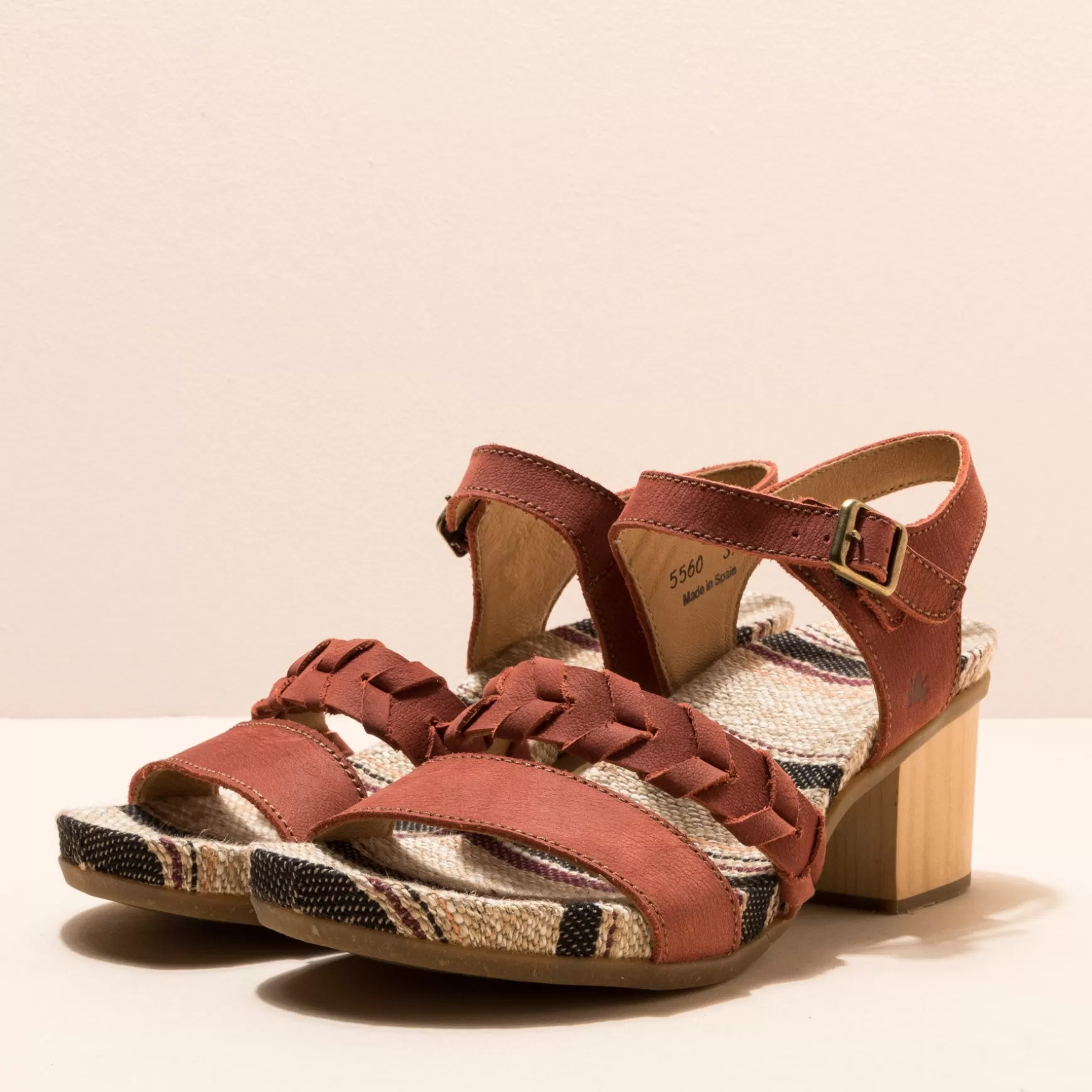 deba_6-1.webp El Naturalista Sandaler Med Hæl<5560 Deba