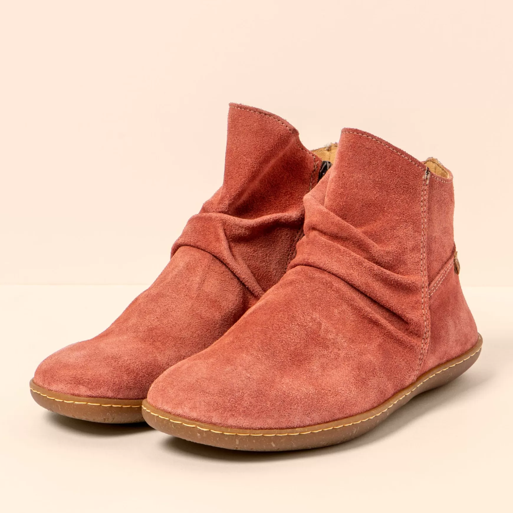 el_viajero_15.webp El Naturalista Ankelstøvler<5291 El Viajero