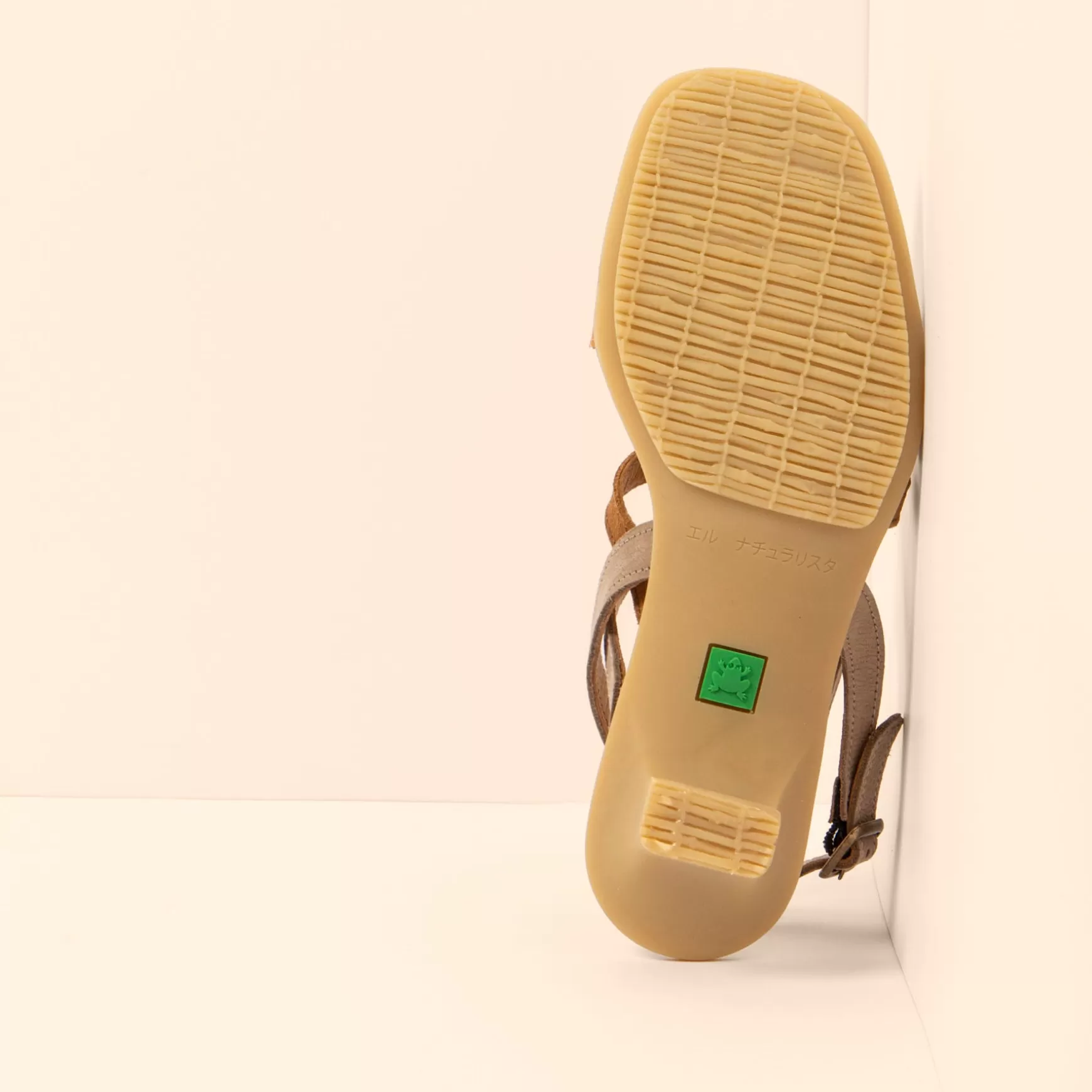 igusa_2-1.webp El Naturalista Sandaler<5993 Igusa