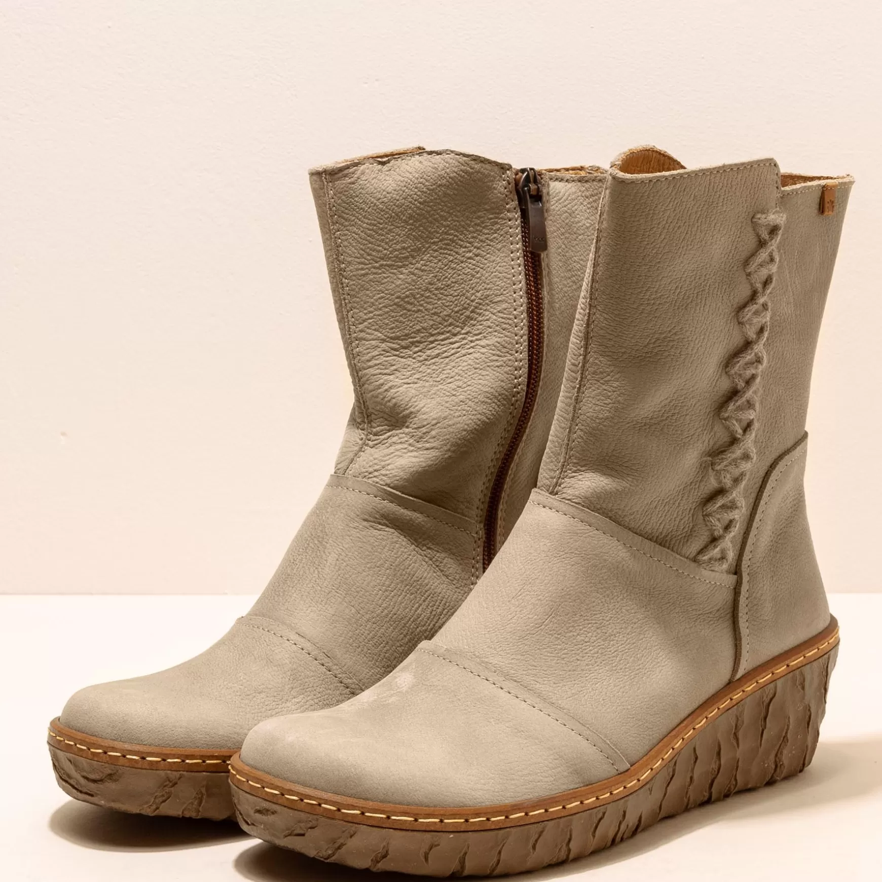 myte_yggdrasil_11-2.webp El Naturalista Ankelstøvler<5165 Myte Yggdrasil