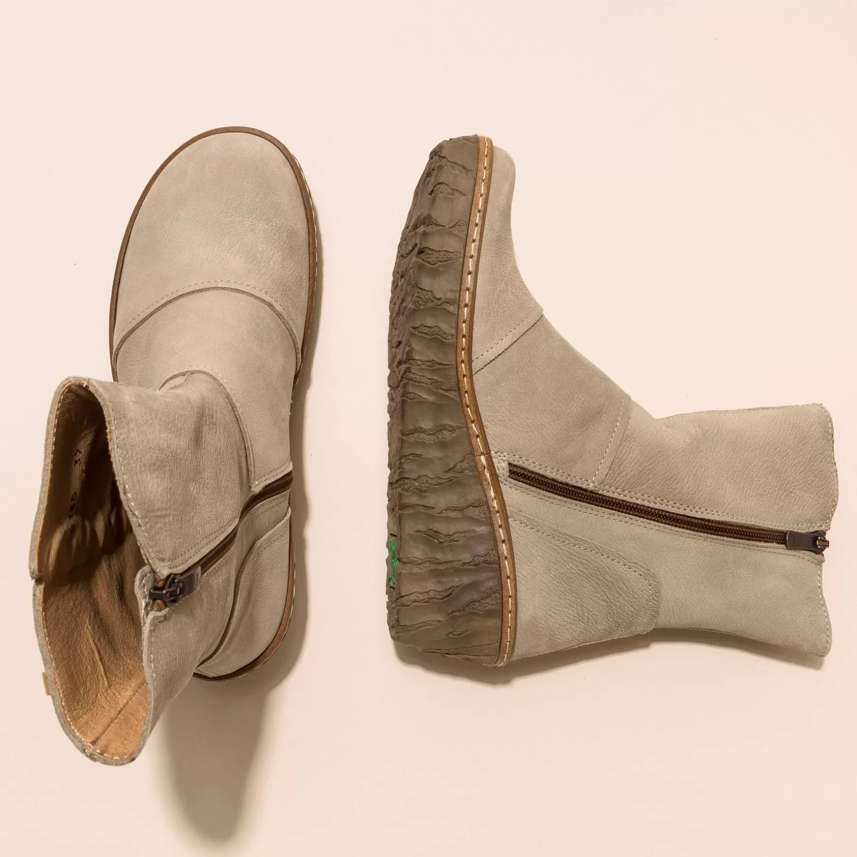 myte_yggdrasil_13-2.webp El Naturalista Ankelstøvler<5165 Myte Yggdrasil