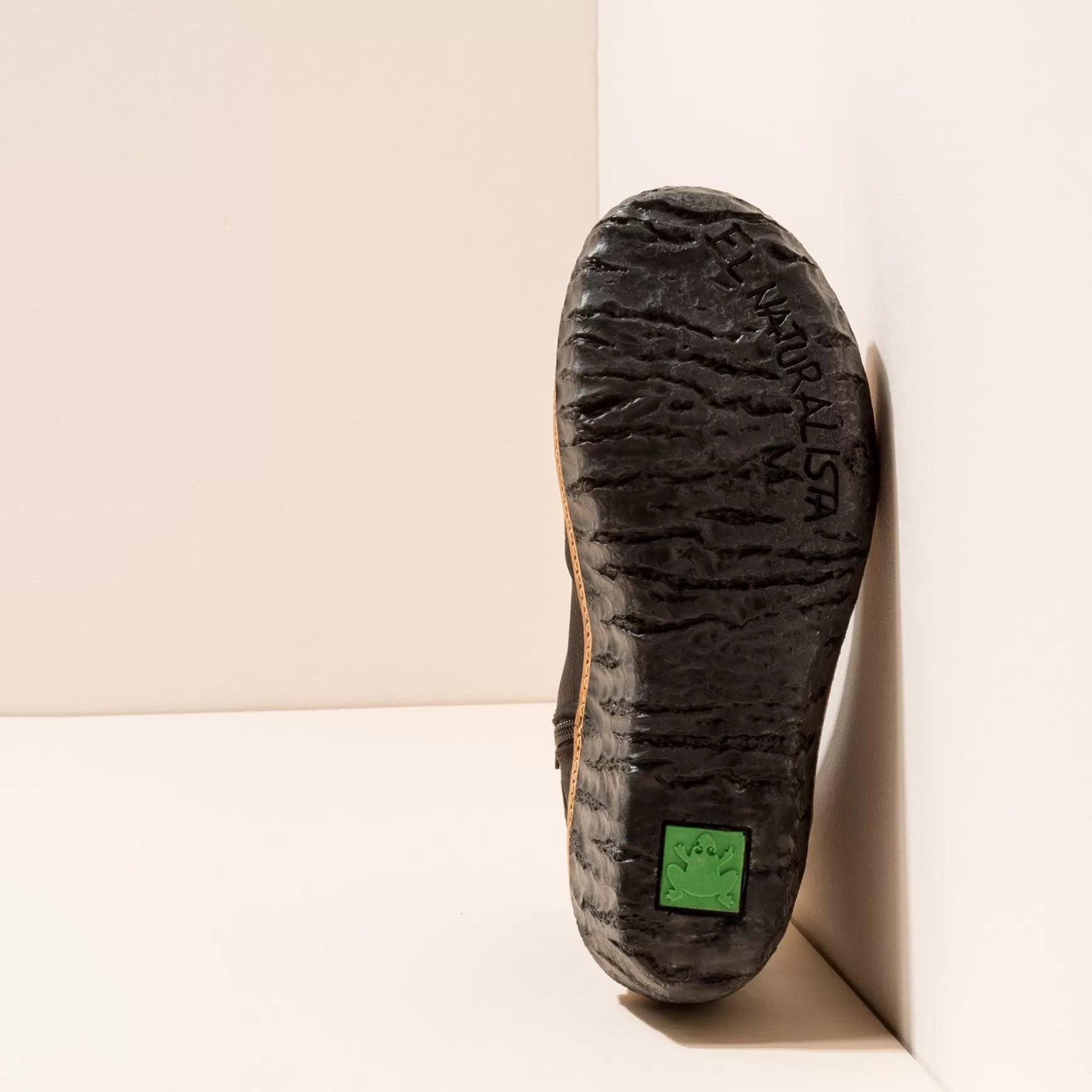 myte_yggdrasil_2-1.webp El Naturalista Ankelstøvler<5133 Myte Yggdrasil