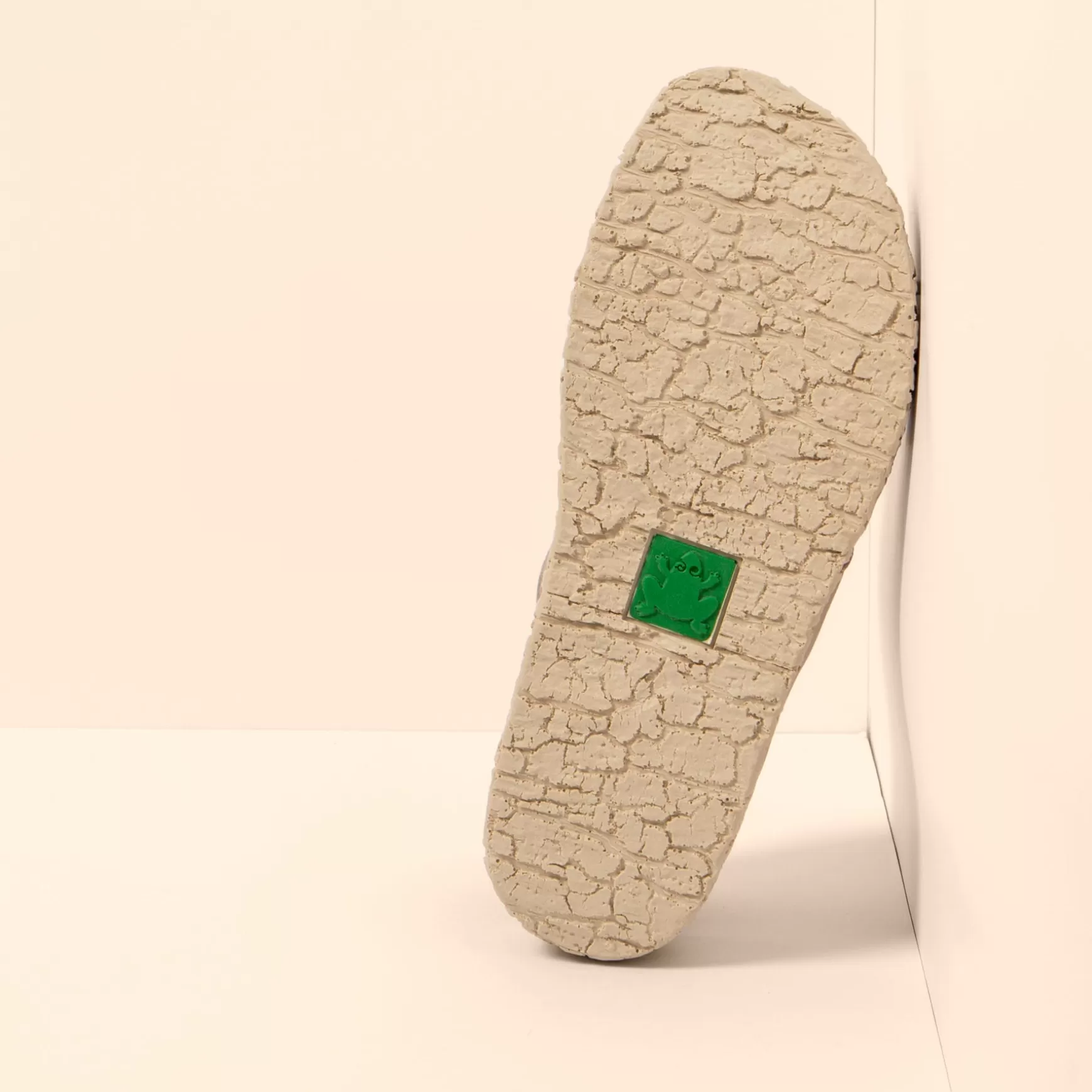 shinrin_2-1.webp El Naturalista Sandaler<5972 Shinrin