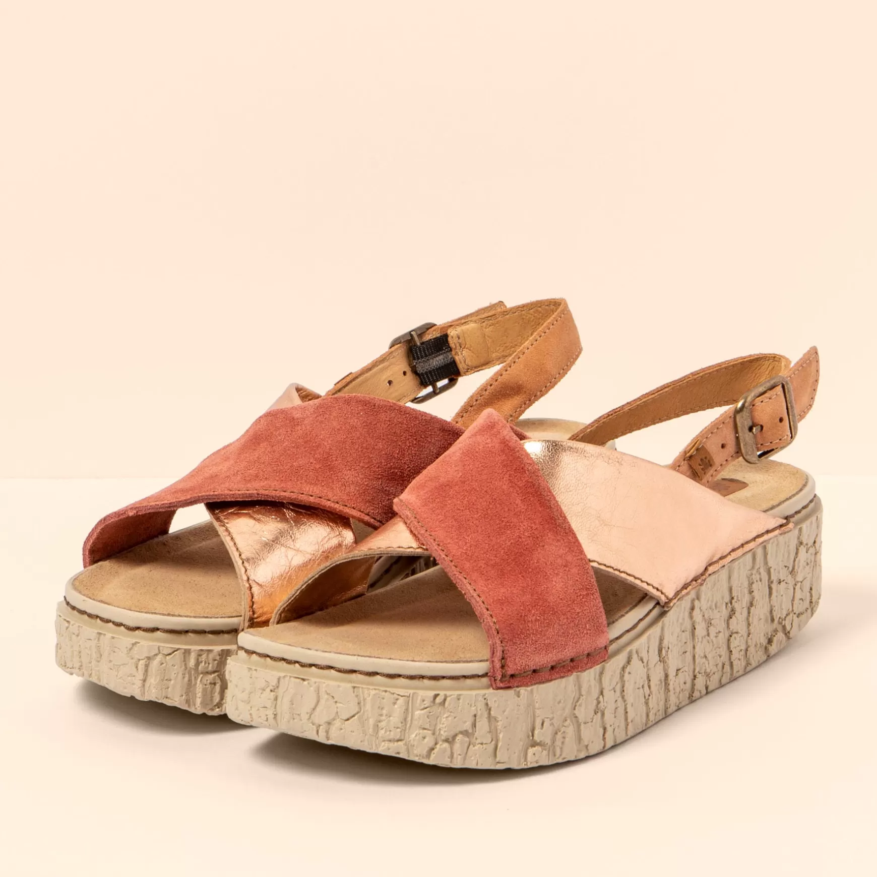 shinrin_20-1.webp El Naturalista Sandaler<5972 Shinrin