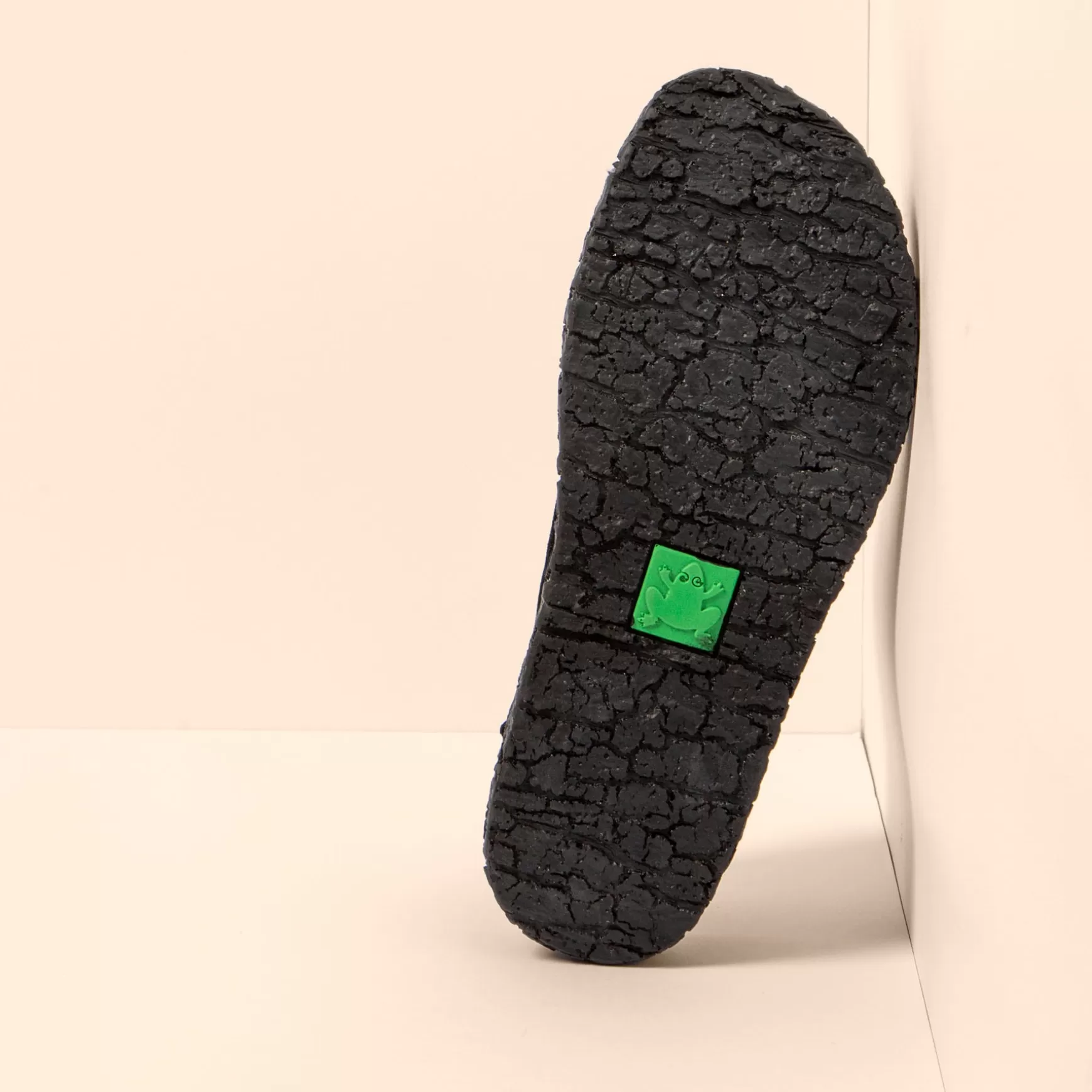 shinrin_25-1.webp El Naturalista Sandaler<5972 Shinrin